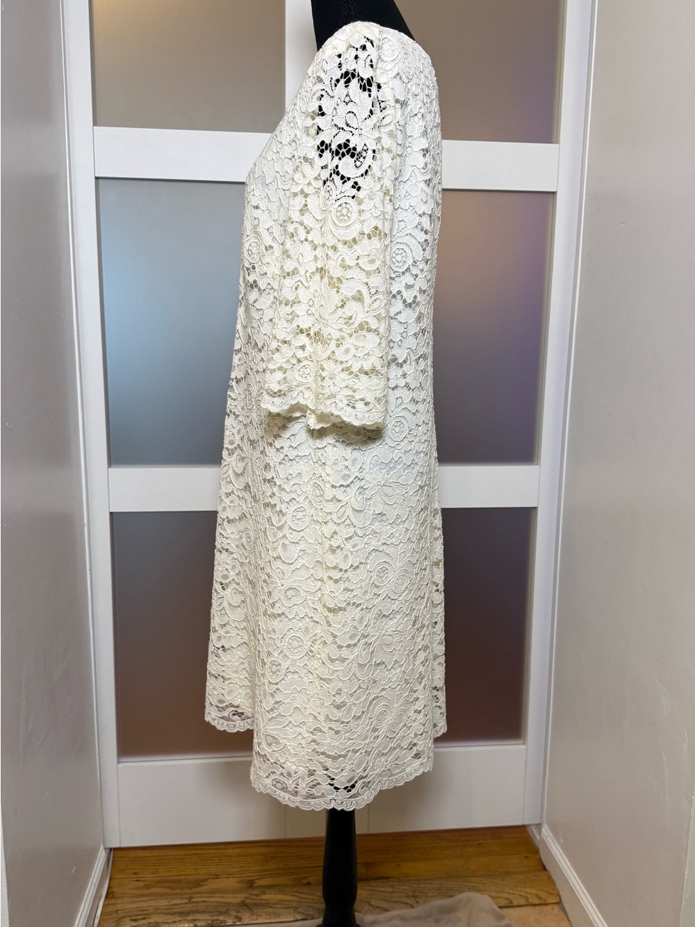 Lauren by Ralph Lauren Ivory Lace Midi Shift Dress, size 10. - Picture 3 of 13